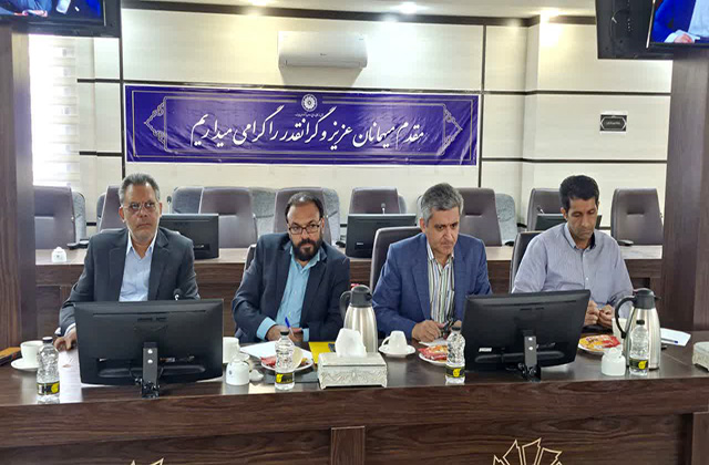 بررسی چالش‌های حوزه آب خراسان جنوبی در اتاق بازرگانی بیرجند؛ از ضوابط تخصیص و انتقال آب تا ضرورت صیانت از آبخوان‌ها